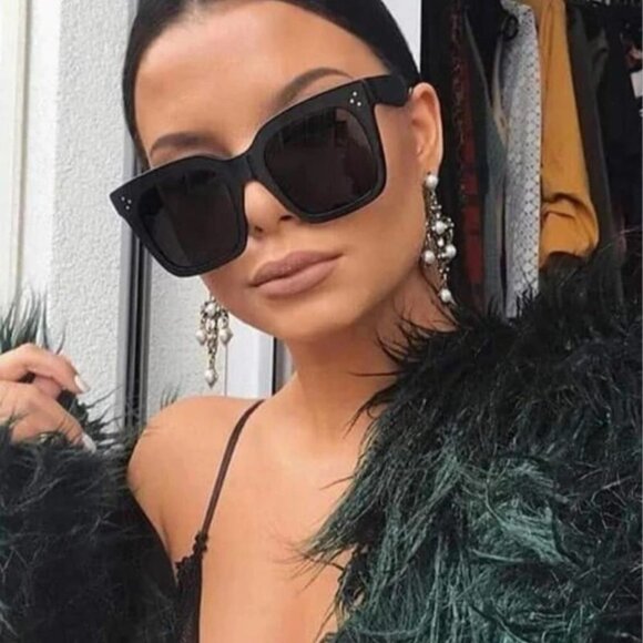 Classy Sunnies - Picture 1 of 5